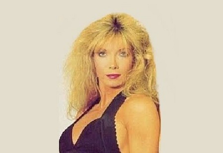 The singer Emi Canyn died at the age of 63 on February 25, 2017.